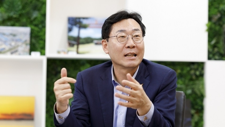 [기획 인터뷰] 취임 1주년 맞은 정명근 화성시장, "10년 안에 세계 5대도시로 우뚝.. 화성에 산다는 자부심을 드리겠다"