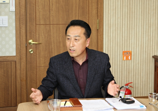 김홍성 화성시의회 의장