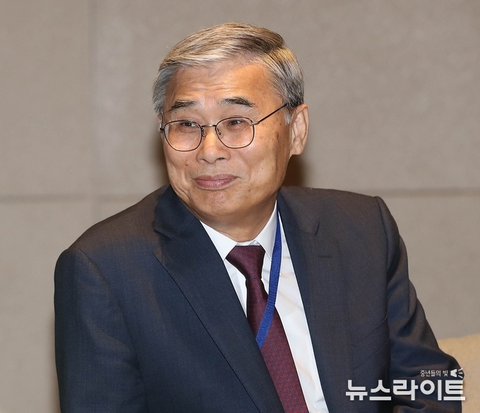 이종석 경기도 평화자문위원회 위원장