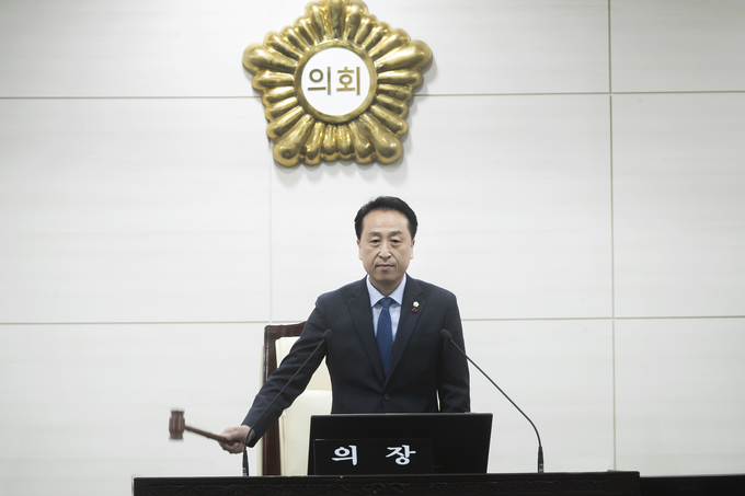 화성시의회 김홍성 의장 ⓒ뉴스라이트