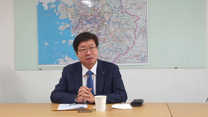 염태영 경기도지사 더불어민주당 예비후보와의 인터뷰 현장 ⓒ뉴스라이트