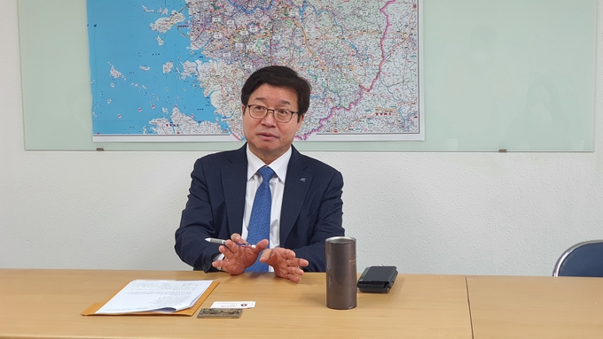 염태영 경기도지사 더불어민주당 예비후보와의 인터뷰 현장 ⓒ뉴스라이트