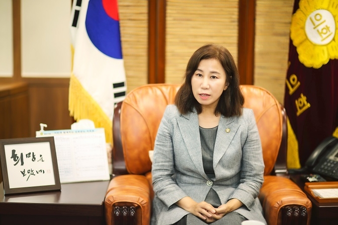 제9대 화성시의회 김경희 의장 ⓒ뉴스라이트 