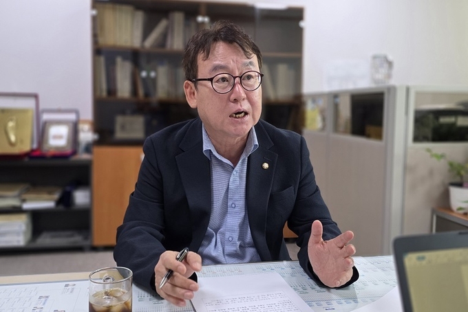 수원특례시의회 오세철 예산결산특별위원장(더불어민주당, 파장동·송죽동·조원2동)