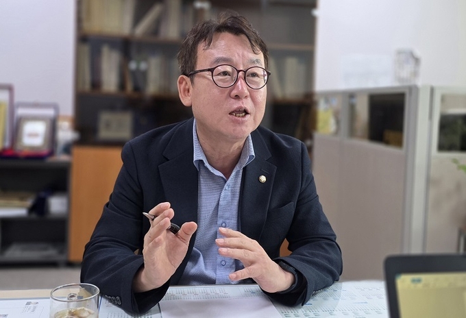 수원특례시의회 오세철 예산결산특별위원장(더불어민주당, 파장동·송죽동·조원2동)