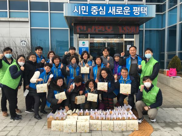 평택시 신장1동 지역사회보장협의체, 독거노인 건강음료 지원사업 실시