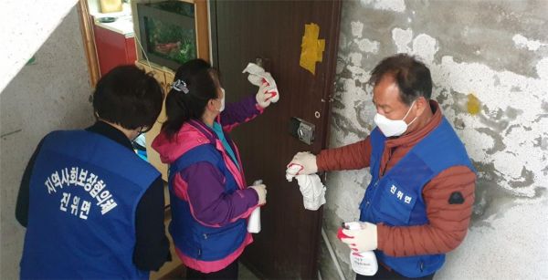 평택시 진위면지역사회보장협의체, 독거 어르신 안부 확인 ⓒ뉴스라이트