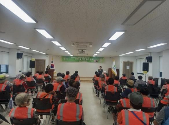 광주시 탄벌동, 노인 일자리 사업 참여자 대상 ‘치매 조기 검진 및 예방 교육’ 실시