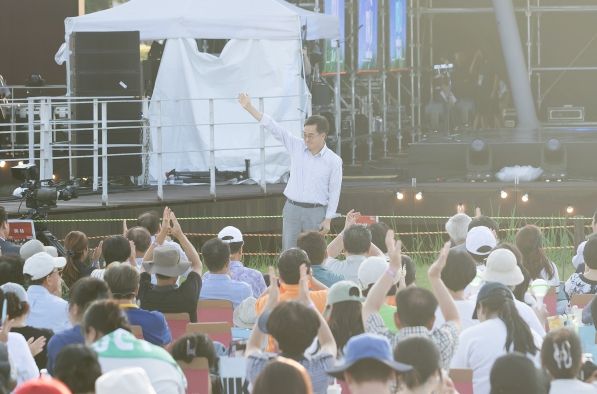 경기도, DMZ 평화콘서트 개최. DMZ의 가치와 평화공감대 확산. 김동연, “깊은 밤이어도 새벽은 온다. 다음엔 북한 예술인과 함께하기를 기대”