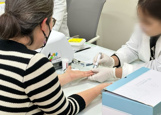 소하건강생활지원센터는 광명시민을 대상으로 시민 맞춤형 건강 프로그램인 '소하건강스타트'를 운영해 당화혈색소 검사를 진행하고 있다.