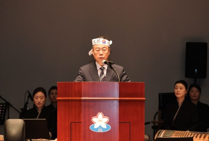 신상진 성남시장이 제106주년 3.1 만세운동 기념식에서 인사말을 하고 있다.