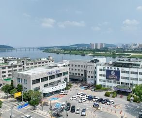 "여주시 어르신의 품격있는 노후를 응원합니다"