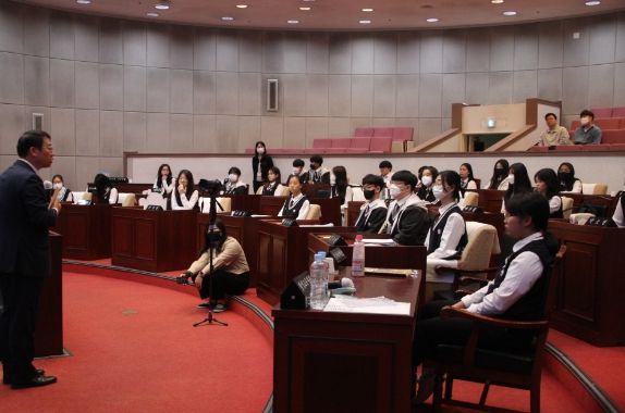 군서미래국제학교 10학년 창의제안팀프로젝트 시흥시의회와 만나다