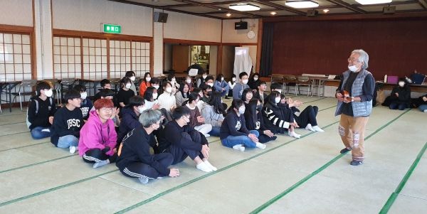 부천시 고리울청소년센터 청소년방과후아카데미 한·일 청소년 국제교류 ‘어서와 우리는 처음이지!’ 체험 모습