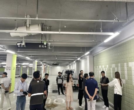 파장동거주자공영주차장을 점검하고 있다