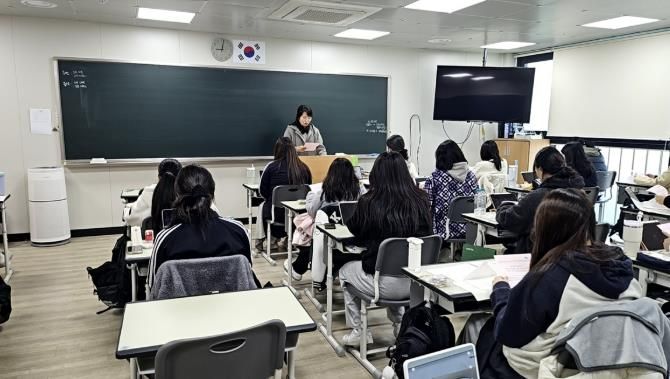 광주시 청소년상담복지센터, 수험생 응원 아웃리치 ‘원하는대로(路) 바라는대로(路)’ 진행