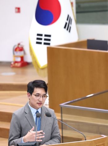 경기도의회 여성가족평생교육위원회 장민수 의원(더불어민주당, 비례)