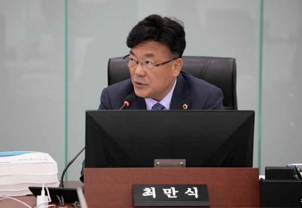 경기도의회 최만식 의원