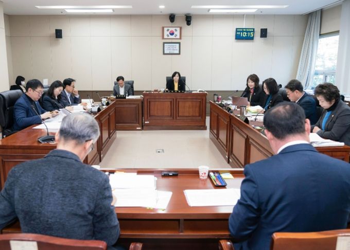 용인특례시의회 경제환경위원회, 구청 및 미래도시기획국 행정사무감사