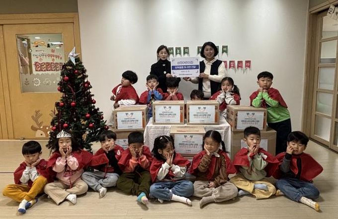 안성시동부무한돌봄네트워크팀, 삼정어린이집 ‘나눔의 녹색장터’ 물품 및 라면 후원 받아