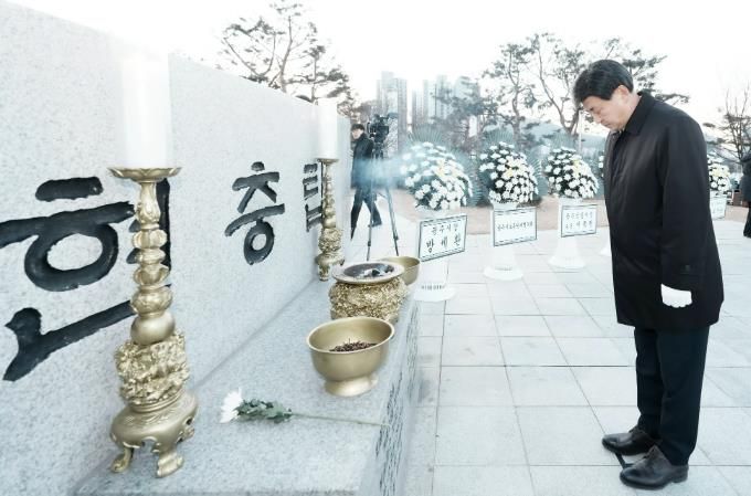 광주시, 2026년 병오년 새해맞이 현충탑 참배…순국선열 희생정신 기려