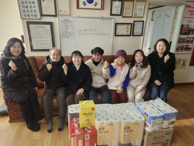 시흥시 정왕4동, 설맞이 16곳 경로당 위문 방문